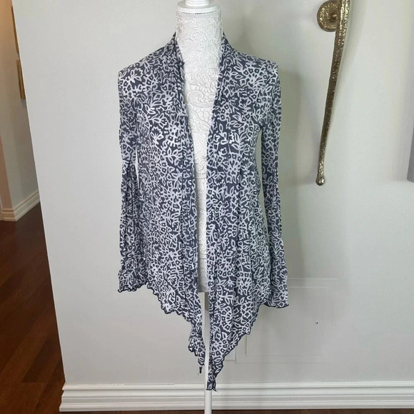 Velvet Blue and White Floral Wrap Sz. M - Picture 1 of 4